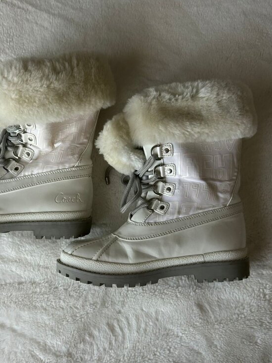 Coach Boots Womens 6 B Leonora Shearling White Leather Lace Up Fur Trim Ankle - Picture 2 of 9